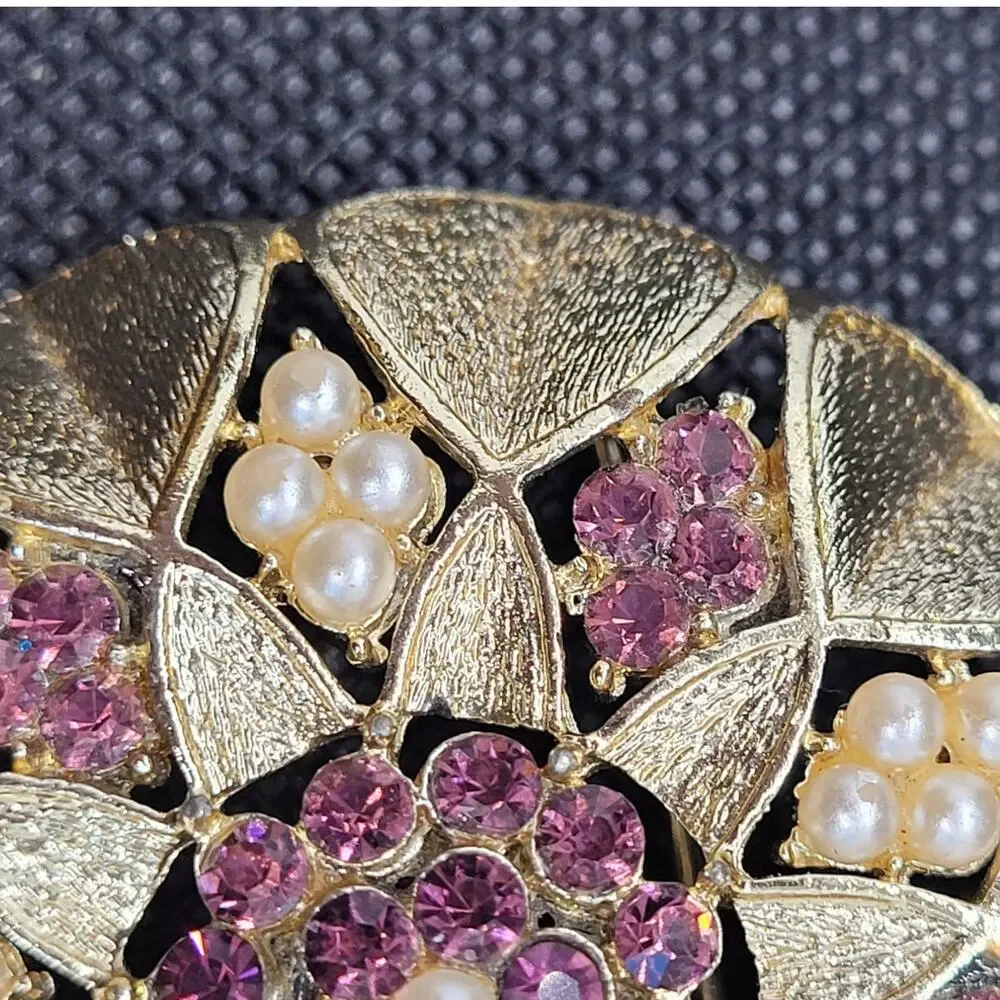 Dreamy 1960s Floral Starburst Brooch Gold Tone Purple Rhinestone‎ Pearl Glow